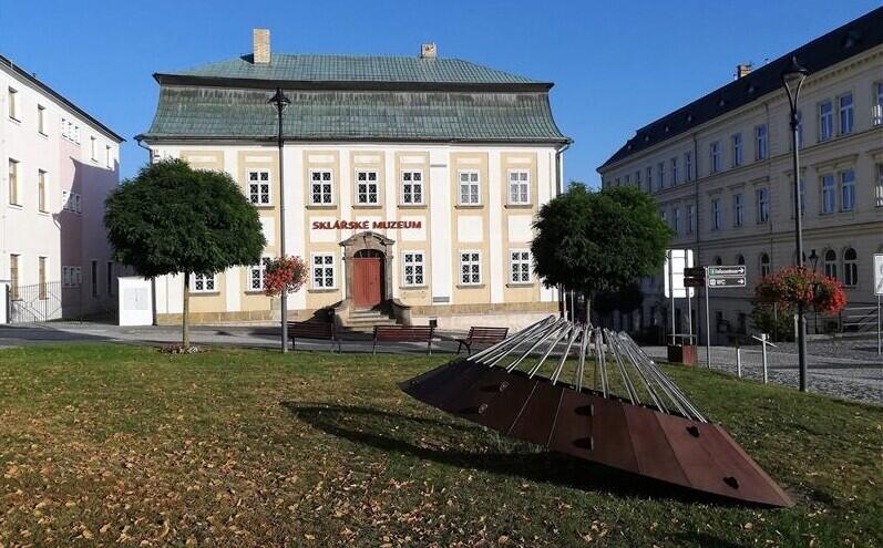 Sklářské muzeum v Novém Boru, foto z https://www.novy-bor.cz/